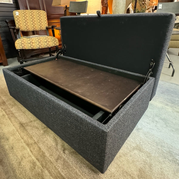 Crate & Barrel Lounge II Storage Ottoman W/Tray Table 42x26x17