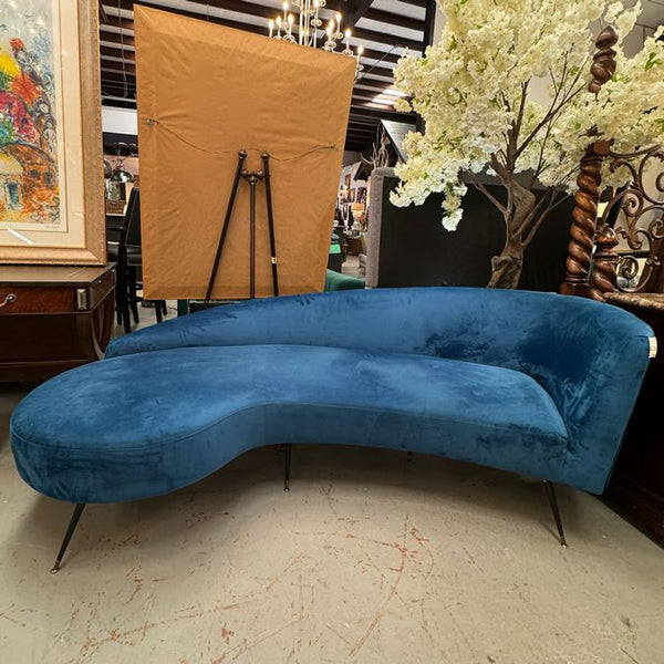 Safavieh Coutoure Evageline Velvet Parisian Sofa 84"L