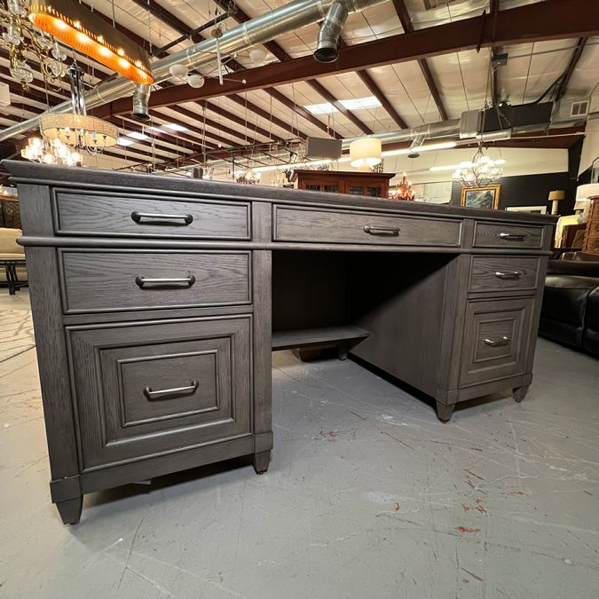 Havertys Baylor Executive Desk NEW 68x31x32D