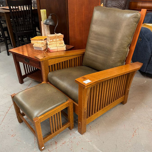 Stickley Morris Chair & Ottoman W/Olive Leather 33x37.5x47 (AS IS)