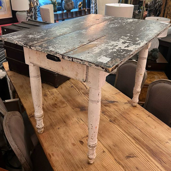 Distressed Farmhouse Table W/Drawer 26x22x24
