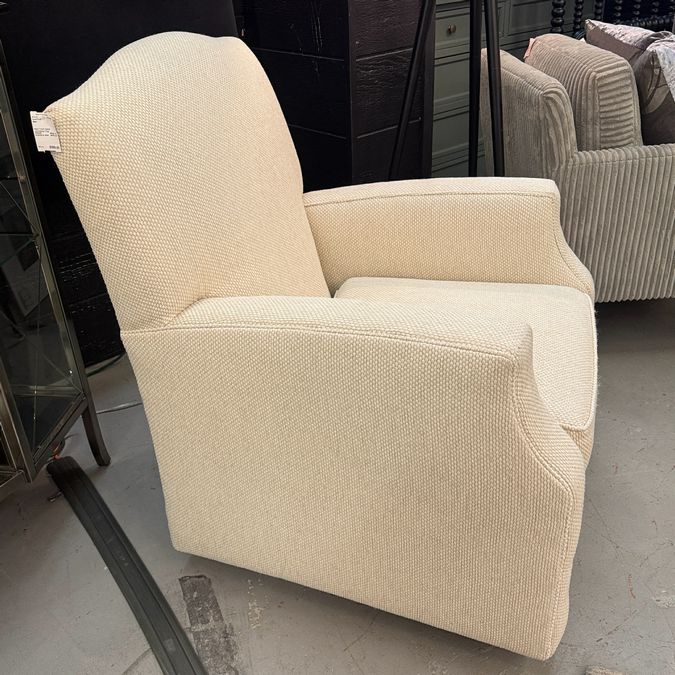Mayo Cream Swivel Upholstered Chair 30x33x39.5