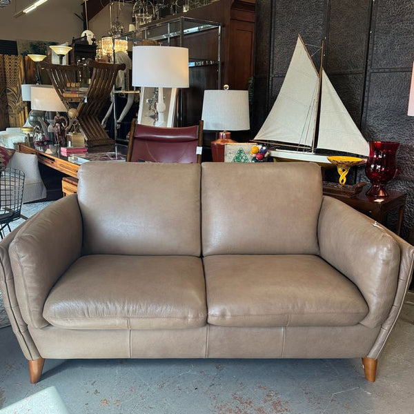 Natuzzi Editions Geloso B908 Love Seat 70x36x36