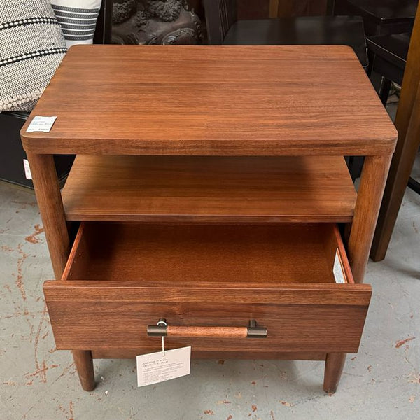Riverside Furniture 1- Drw Nightstand 26x18x28.5