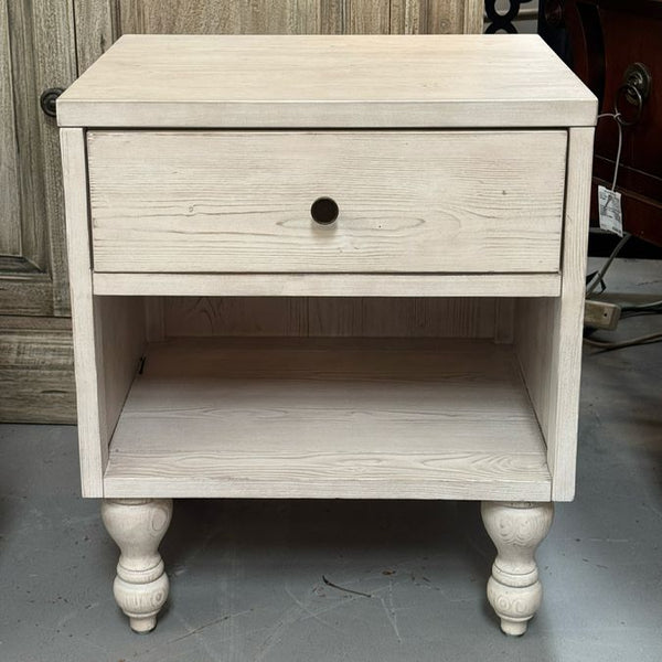 Pottery Barn Bellevue 1-Drw Nightstand 19x16x23
