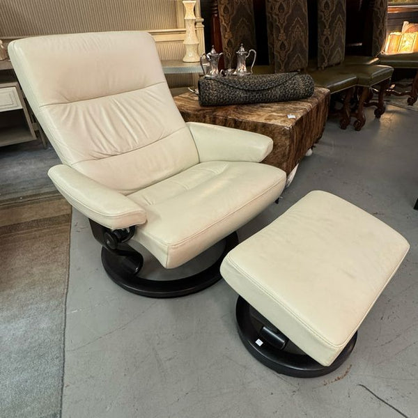 Cream Paloma Leather Pacific Stressless Recliner & Ottoman