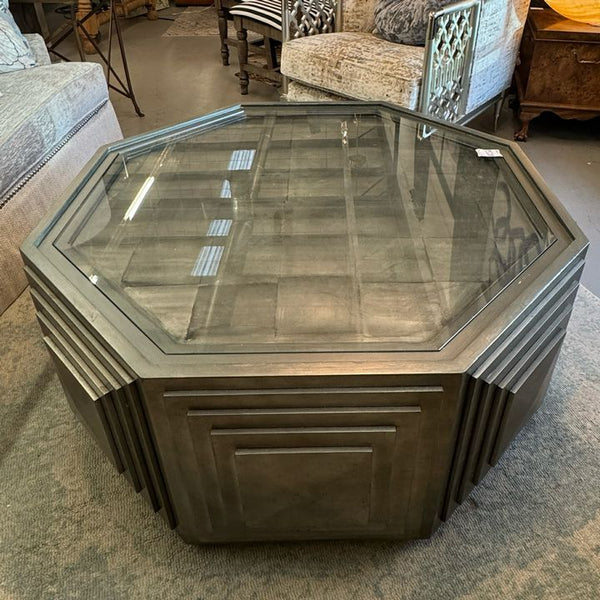 Lexington Ariana Rochelle Cocktail Table 46x46x19